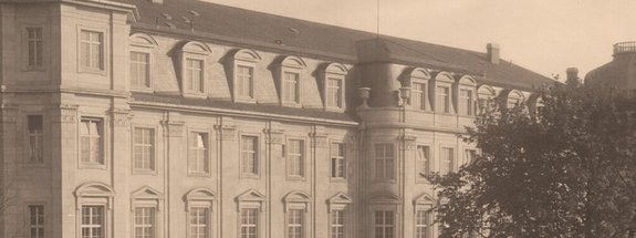 historische Gebäude von außen - Bundesfinanzhof