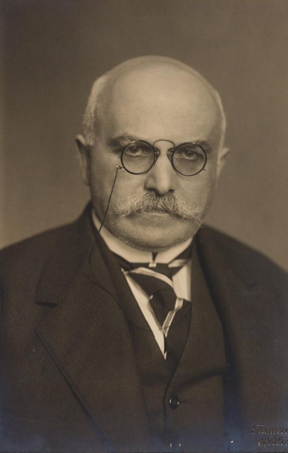 Dr. Friedrich Milch