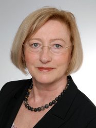 Porträtfoto der ehemaligen Vizepräsidentin des Bundesfinanzhofs Meßbacher-Hönsch
