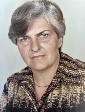 Dr. Ruth Hofmann Dr. Ruth Hofmann