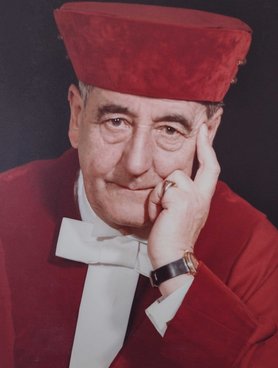 Dr. Rudolf Diederichs Dr. Rudolf Diederichs