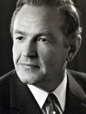 Dr. Claus Grimm Dr. Claus Grimm